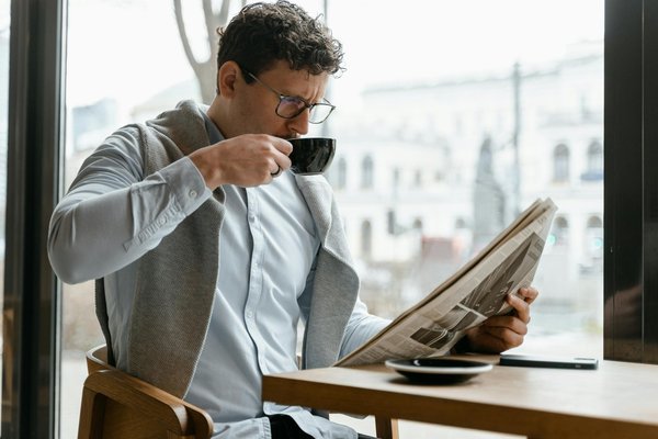 Découvrez le monde fascinant du téléphone rose avec des beurettes
